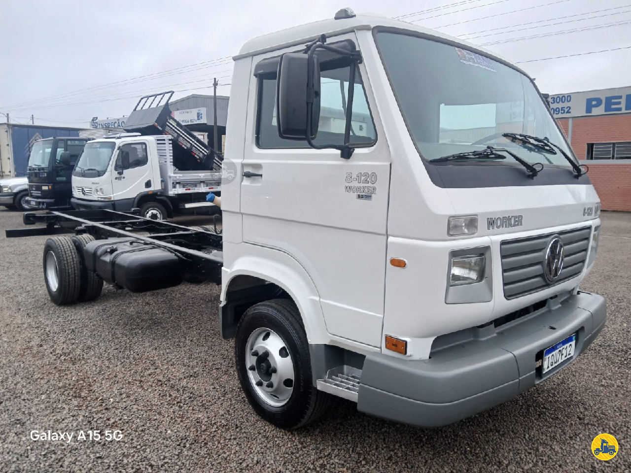 CAMINHAO VOLKSWAGEN VW 8120 Baú Térmico 3/4 4x2 Perin Veículos SARANDI RIO GRANDE DO SUL RS